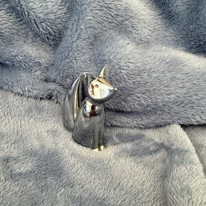 Silver Fox Ring Holder